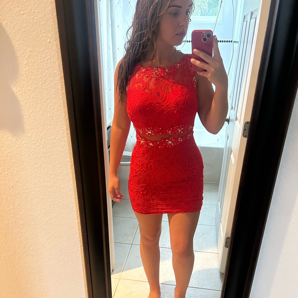 Red prom/ homecoming dress that can also be worn anywhere!